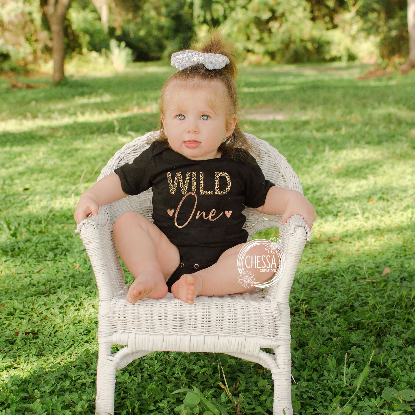 Girl Wild ONE 1st Birthday Outfit, Shirt for First Birthday Cake Smash, Animal Print Leopard Cheetah Outfit Set with Tutu & Bow, Gold